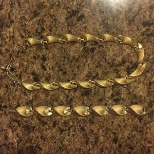 Trifari Vintage Necklace and Bracelet Gold